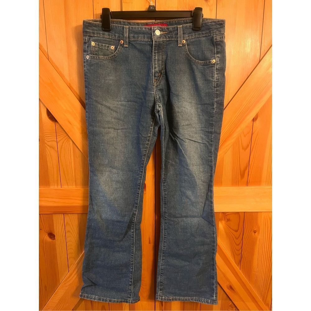 Levi's 518 Super Low Stretch Boot Cut Women's Blue Jeans measurements 32x30”